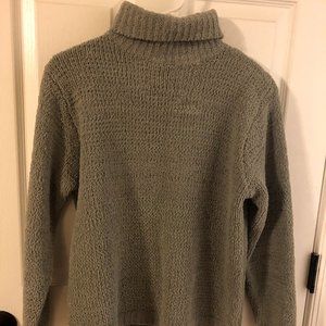 Croft Barrow – Sweater – Size Medium – Color: Sage Green